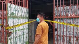 Sebuah Rumah di perumahan Citra Garden Satu I Extension Blok AC5 RT 7 RW 7 Kalideres, Jakarta Barat Tempat Ditemukannya 1 Keluarga Meninggal Dunia, pada Kamis (10/11). FOTO : Kompas.tv