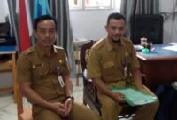 FOTO : Kepala SMA N 1 Tanjung Jabung Barat. Kadiman, ST (Kiri)