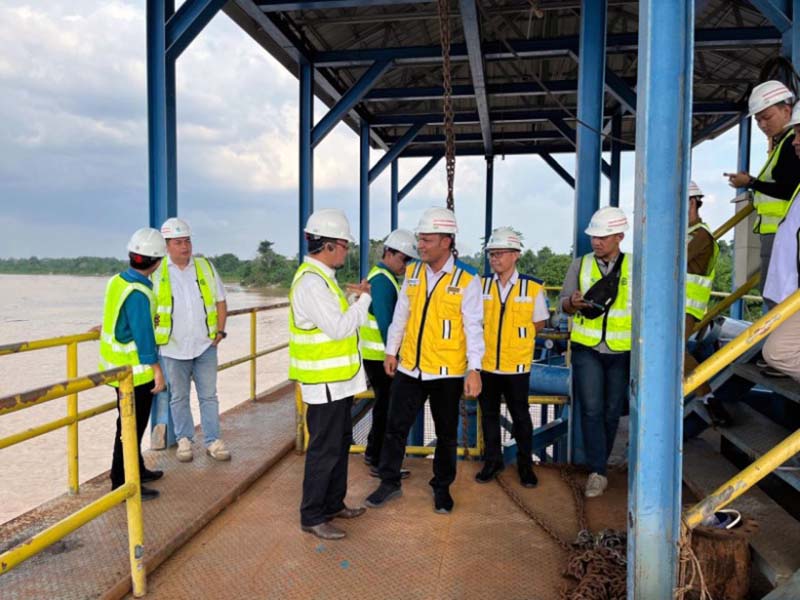 Anggota DPRD Jambi Tinjau Intake Aurduri yang Longsor, Pastikan Penanganan Cepat. FOTO : HMS