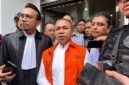 Gubernur Riau Ninaktif Abdul Wahid memberikan keterangan kepada awak media usai menjalani sidang pembacaan putusan di Pengadilan Tipikor pada Pengadilan Negeri Pekanbaru, Kamis (30/7/26). (Foto: Dok. Istimewa/detik.com)