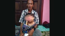 Aira dan Orang Tuanya. FOTO : Ist
