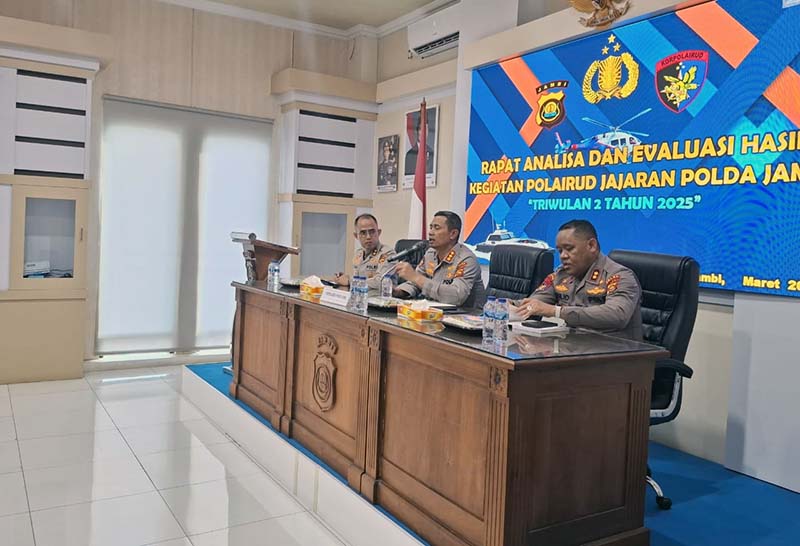 Dirpolairud Polda Jambi Gelar Rapat Anev IV Tekankan Peningkatan Pelayanan Kepada Masyarakat dan Pengawasan Wilayah. FOTO : HMS