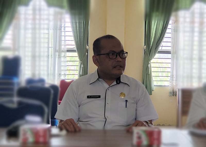 H. Angaori, S.Ag, MH Staf Ahli Bidang Pemerintahan dan Kesra Setda Tanjab Barat jadi Plt Kepala BKOSDM. FOTO : Dok LT