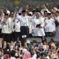 Bacawapres Anies Baswedan bersama sejumlah tokoh melakukan orasi saat Aliansi Rakyat Indonesia Bela Palestina melakukan aksi damai di Monumen Nasional, Jakarta, Minggu, 5 November 2023. TEMPO/ Febri Angga Palguna