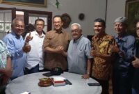 Anies Baswedan kembali berkunjung di Kota Solo, Jawa Tengah, bertemu dengan pendiri Mega Bintang Mudrick M Sangidu. Pertemuan dibalut dengan silaturahmi kekeluargaan terjadi pada Senin (14/11/2022).(KOMPAS.COM/Istimewa)