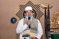 Bupati Tanjab Barat H. Anwar Sadat ketika Safari Jum’at BERKAH di Masjid Himayatul Islamiyah Desa Gemuruh, Kecamatan Tungkal Ulu, Jum’at (27/08/21). FOTO : PROKOPIM