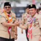 Bupati Tanjabbar H. Anwar Sadat Saat Terima Penghargaan Lencana Melati DIserahkan oleh Gubernur Jambi AL Haris pada Peringatan Hari Pramuka Ke-62 Provinsi Jambi di Alun-Alun Kota Kuala Tungkal, Rabu (06/9/23). FOTO : Dok.PIM