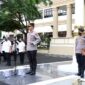 Irjen Pol. Rusdi Hartono Ketika Memimpin Pelaksanaan Apel Pagi Gabungan di Mapolda Jambi, Rabu, (26/10/22). FOTO : Hms/Dhea