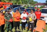 TNI-Polri Bersama Pemkab Sarolangun Gelar Apel Kesiapsiagaan Karhutla Tahun 2023 di lapangan Bhayangkara Polsek Sarolangun, Rabu (2/8/23). FOTO : PENREM  