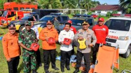 TNI-Polri Bersama Pemkab Sarolangun Gelar Apel Kesiapsiagaan Karhutla Tahun 2023 di lapangan Bhayangkara Polsek Sarolangun, Rabu (2/8/23). FOTO : PENREM

