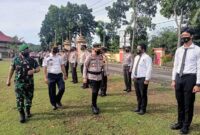 Wakapolres Kompol Novrizal memimpin  Apel Pasukan dalam rangka Operasi Keselamatan Tahun 2022 di halaman Mapolres Muaro Jambi, Selasa (01/3/22). FOTO ; Humas PMJ