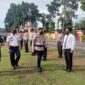 Wakapolres Kompol Novrizal memimpin  Apel Pasukan dalam rangka Operasi Keselamatan Tahun 2022 di halaman Mapolres Muaro Jambi, Selasa (01/3/22). FOTO ; Humas PMJ
