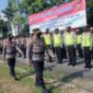 Kapolres Muaro Jambi AKBP Yuyan Priatmaja, S.IK, MH Mengecek Pasukan Ditugaskan Amankan Pilkades Serentak. FOTO : Humas PMJ
