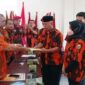 FOTO : Adri SH MH, Saat Mengantara Berkas Pencalonan Ketua Majelis Pimpinan Wilayah (MPW) PP di Seretariat Panitia Muswil PP, Jumat (4/3/22).