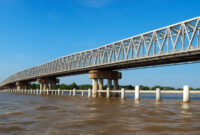Jembatan Aur Duri I Perlu Pengamanan Pagar Tinggi dan CCTV. FOTO : Lintastungkal