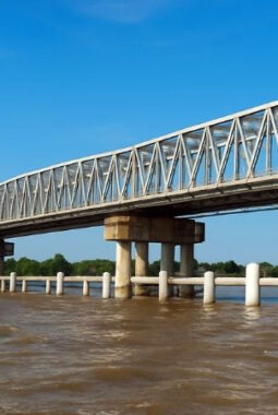 Dua Kejadian dalam Sehari Warga Lompat ke Sungai, Jembatan Aur Duri I Perlu Pengamanan Pagar Tinggi dan CCTV