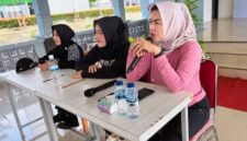 Kalapas Perempuan Jambi, Hani Anggraeni  Saat Berikan Sosialisasi Kepada Seluruh Tahanan dan Palkam. FOTO : HMS