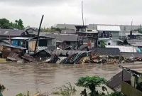 Penampakan Banjir Bandang yang Melanda Sejumlah Titik di Bali. (FOTO : news.okezone.com)