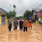 Personel Basarnas Jambi Pantau Titik Banjir di Kota Jambi dan Persiapan Jika Diperlukan Evakuasi Warga. FOTO : Humas