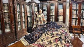 Setia Pada Lilin, Bukan Printing: Dimas Batik Jadi Penjaga Terakhir Batik Tulis Tasikmalaya. FOTO : IST