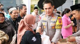 Kapolda Jambi Irjen Pol. Krisno H. Siregar pada Saat Bazar Ramadhan Polri Presisi dan Baksos Bhayangkari 2025. FOTO : HMS
