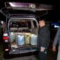 Mobil Jenis Suzuki APV Bermuatan BBM Subsidi jenis pertalite Saat Diperiksa Petugas Polsek Kayu Aro, Polres Kerinci, Sabtu (20/8/22) malam Minggu. FOTO : Polda Jambi