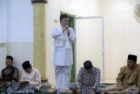 Bambang Bayu Suseno, SP, MM, M.S.i, melakukan Safari Ramadhan di Masjid Raya Kemingking Dalam, Desa Kemingking Dalam, Kecamatan Taman Rajo, Selasa (05/04/22).