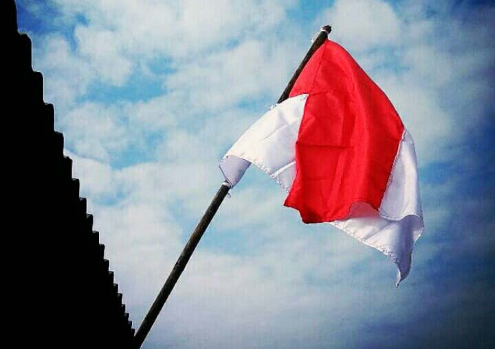 Kibaran Bendera Merah Putih Sambut HUT RI ke-78 di Kuala Tungkal Masih Sepi. FOTO : LT