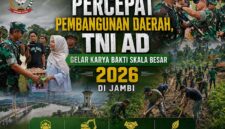 Danrem 042/Gapu, Brigjen TNI Nyamin, menyematkan pita tanda peserta kepada perwakilan prajurit saat memimpin Upacara Pembukaan Karya Bakti Skala Besar TNI AD TA 2026 di Lapangan Gunung Kembang, Kabupaten Sarolangun, Jambi, Jumat (29/5/2026). (Foto: Dokumentasi Penrem 042/Gapu)