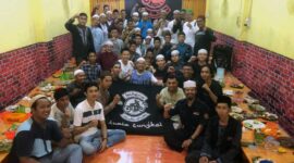 Foto bersama Bikers Subuhan Tanjab Barat usai buka puasa bersama di Rumah Makan Brunai Kuala Tungkal. FOTO : Ist