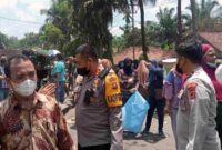 Warga Blokir Jalan Lintas Pelabuhan Talang Duku, Kapolres Muaro Jambi Turun Tangan, Kamis (24/3/22). FOTO : Noval