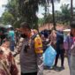 Warga Blokir Jalan Lintas Pelabuhan Talang Duku, Kapolres Muaro Jambi Turun Tangan, Kamis (24/3/22). FOTO : Noval