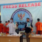 FOTO : Kepala BNN Provinsi Jambi, Brigjen Pol Dwi Irianto saat menggelar Press rilis di Kantor BNN Provinsi Jambi, Selasa (11/08/20).