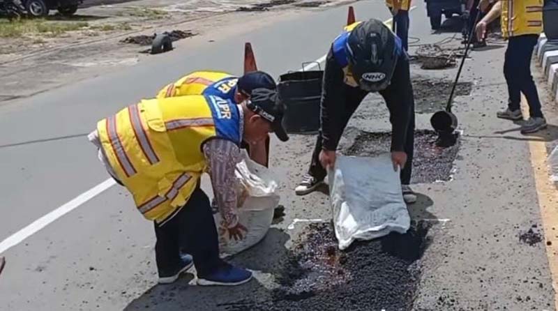 Jelang Idul Fitri 2025, BPJN Jambi Telah Memulai Penutupan Lubang di Jalan Nasional yang Jumlahnya Mencapai 2.719 Titk. FOTO : HMS