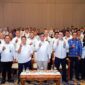 Menteri Ketenagakerjaan, Yassierli, bersama Dirjen Binalavotas, Darmawansyah, dan jajaran Kemnaker berfoto bersama dengan pose finger heart usai pembukaan acara Kick-Off Transformasi BPVP menjadi Mini Campus di Bekasi, Rabu (17/6/2026). (FOTO : Dok. Biro Humas Kemnaker)