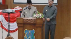Bupati Tanjab Barat H. Anwar Sadat dan Wakil Bupati H. KatamsoSampaikan Visi Pembangunan 2025–2030 di Rapat Paripurna DPRD. FOTO : LT