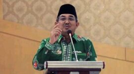 Bupati Tanjab Barat Drs. H. Anwar Sadat, M.Ag