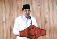 FOTO : Bupati Tanjab Barat KH. Anwar Sadat Saat Membuka Training Center ( TC) tahap 1 Kafilah Musabaqah Tilawatil Qur'an di Hotel Ar Riyadh Kuala Tungkal, Sabtu (27/03/21).