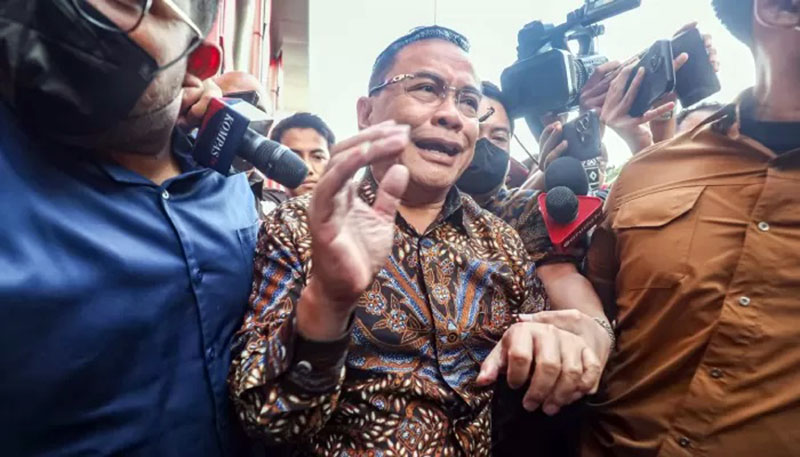 BREAKING NEWS : KPK Gelar OTT di Jawa Tengah: Bupati Pati Sudewo Ditangkap Terkait Dugaan Jual Beli Jabatan. [FOTO : radarsolo.jawapos.com]