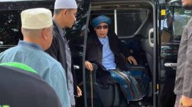 Prof. KH. Yahya Zainul Ma'arif Jamzuri, LC, MA, Ph.D (Buya Yahya) Saat Tiba di Jambi. FOTO : Ist
