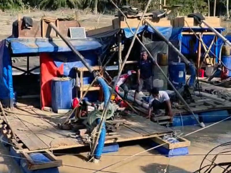 Berantas Penambangan Ilegal, Satreskrim Polres Tebo Amankan 8 Pelaku PETI di Sumay. FOTO : HMS RES