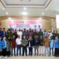 Kasubditbinjemenorg Sdirsismet Pusterad Kolonel Arh Fachruddin Usuludin, SE, M. Han foto bersama peserta Pembinaan teritorial di Balai Pertemuan Kantor Bupati Tanjab Barat. FOTO : Pendim Tjb