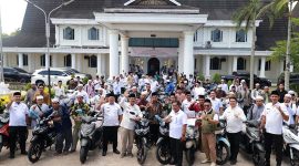 Bupati Anwar Sadat Bagikan 59 Sepeda Motor Operasional Da’i Desa, Agar Dakwah Sampai ke Pelosok. FOTO : DokPim