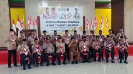Bupati Anwar Sadat Buka KML Kwarcab Pramuka Tanjab Barat di Gedung Balai Adat, Senin (27/12/21).