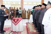 Bupati Bungo H. Dedy Putra Saat Melantik 43 Pejabat Eselon II, III, dan IV di Ruang Pola Kantor Bupati Bungo, Senin (12/1/26. [FOTO : TribunJambi]