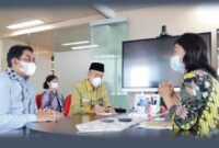 Bupati H. Anwar Sadat Saat Berdialog dengan Dr. Bernadia Irawati Tjandradewi
Sekjen UCLG sekaligus CEO UCLG Bagian Asia-Pasifik di Gedung Balai Kota DKI Jakarta, Gedung H Lantai 21, Jum'at (22/7/22). FOTO : Prokopim
