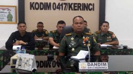 Dandim 0417/Kerinci Letkol Inf Eko Budiarto saat Vicom Rapat Alih Kodal Kodam XX/TIB. FOTO : PENDIM
