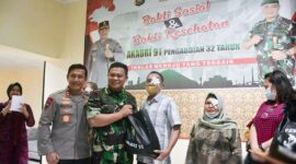 Danrem 042/Gapu Brigjen TNI Supriono dan Kapolda Jambi Irjen Pol Rusdi Hartono Laksanakan Jumat Berkah Bakti Sosial di RS. dr. Bratanata (DKT) dan RS. Bhayangkara Polda Jambi. FOTO : PENREM