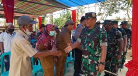 Danrem 042/Gapu Brigjen TNI Supriono saat Mengunjungi Kampung Pancasila binaan Kodim 0420/Sarko di Dusun Mekar Jaya, Desa Muara Jernih, Kec. Tabir Ulu, Kab. Merangin, Selasa (8/11/22). FOTO : Penrem.