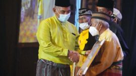 Danrem 042/Gapu Brigjen TNI M. Zulkifli Saat Hadiri Malam Keagungan Melayu Jambi 2022 di Hotel Ratu Conference Centre (RCC) Kamis malam, (06/1/22). FOTO : PENREM